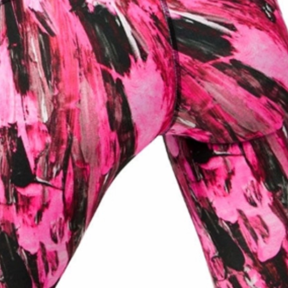 Lululemon wunder train hr tight 25” - Picture 3 of 10